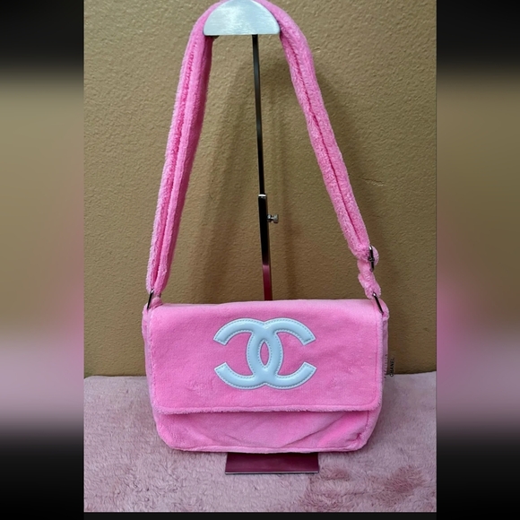NEW Chanel Precision VIP Pink White Logo Crossbody Shoulder Bag GWP CC Logo - Picture 2 of 4